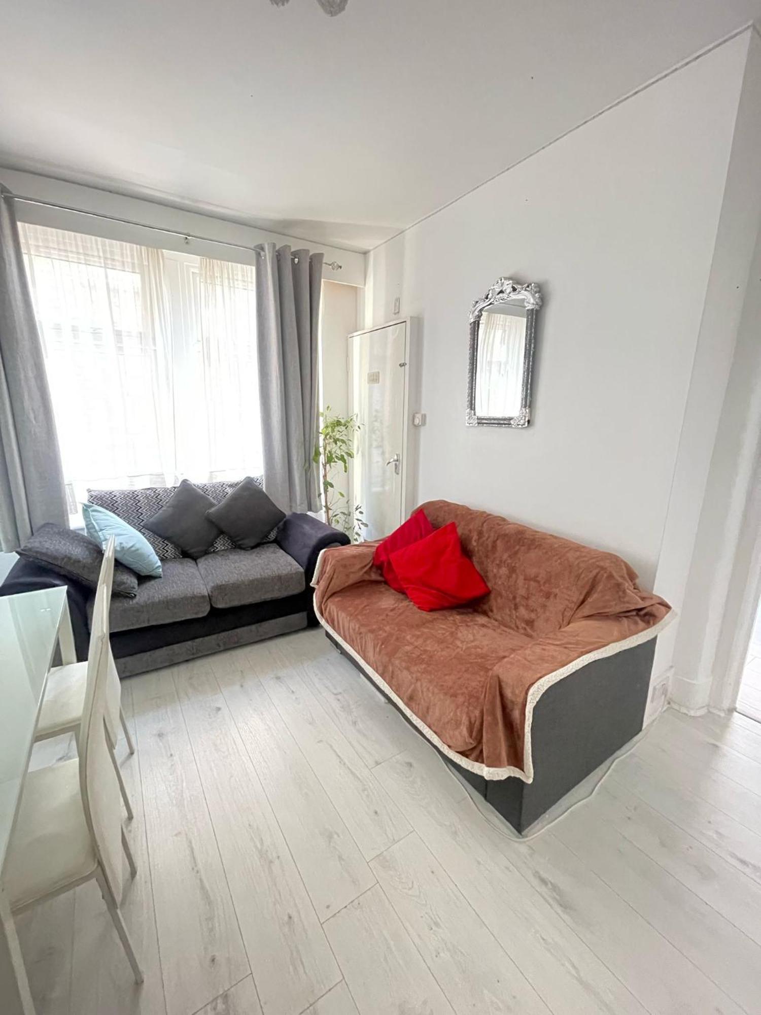 Lovely 2 Bed Flat 2 Floor Miles London Luaran gambar